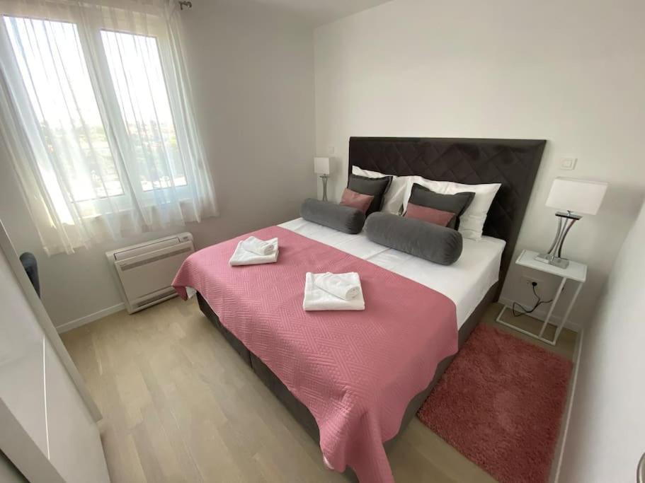 New Modern Apt Near Old Town - Private Parking 扎达尔 外观 照片