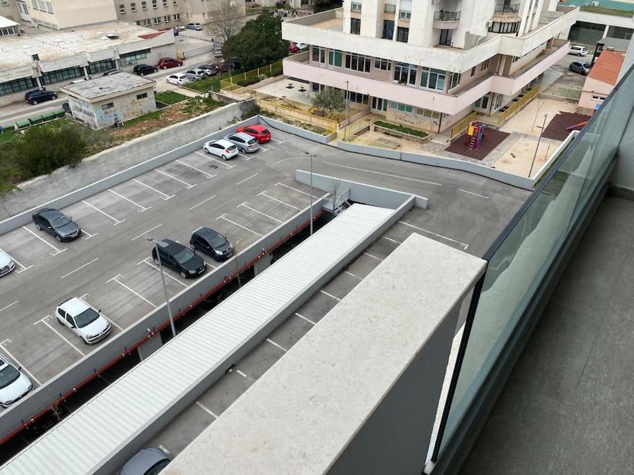 New Modern Apt Near Old Town - Private Parking 扎达尔 外观 照片