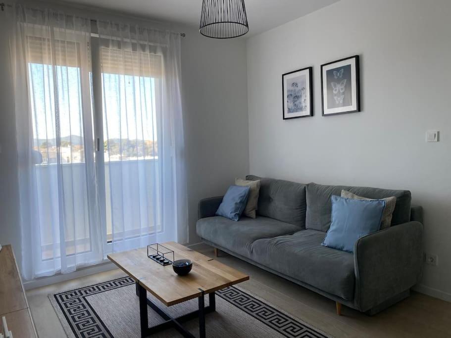 New Modern Apt Near Old Town - Private Parking 扎达尔 外观 照片