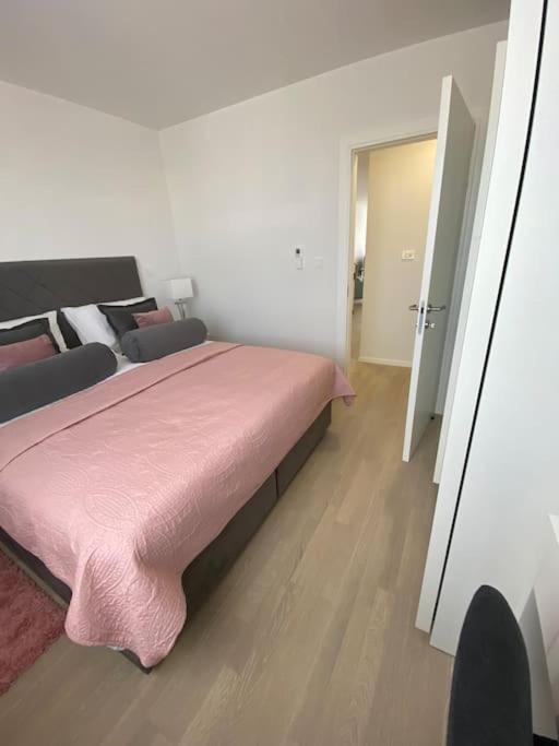 New Modern Apt Near Old Town - Private Parking 扎达尔 外观 照片