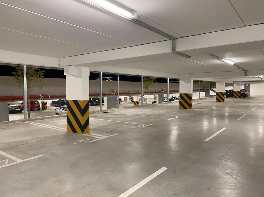 New Modern Apt Near Old Town - Private Parking 扎达尔 外观 照片