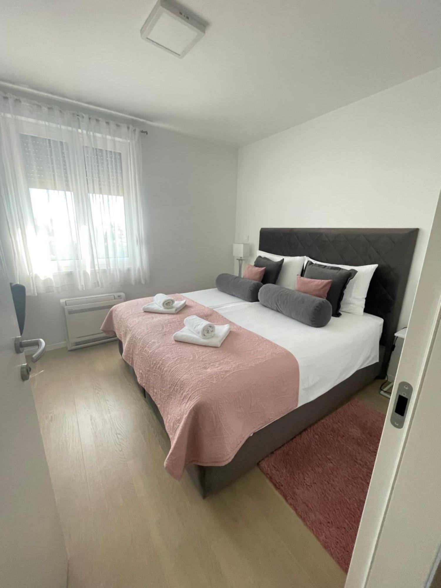 New Modern Apt Near Old Town - Private Parking 扎达尔 外观 照片